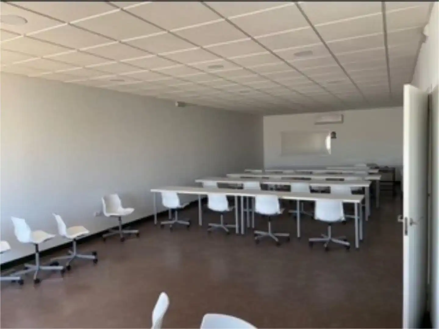Industrial buildings for rent in Olivenza