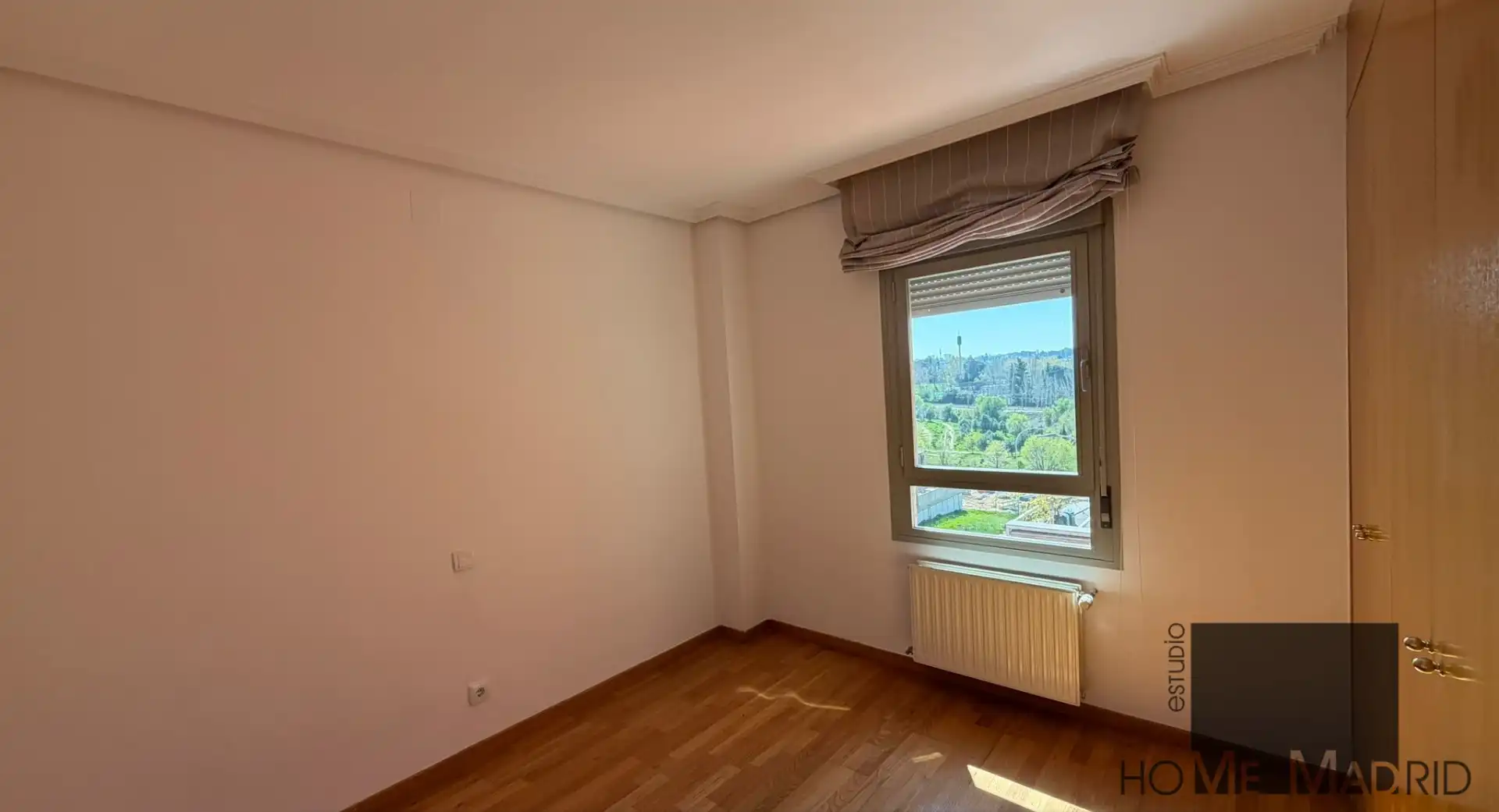 Schlafzimmer von Wohnung zur Miete in Fuencarral - El Pardo