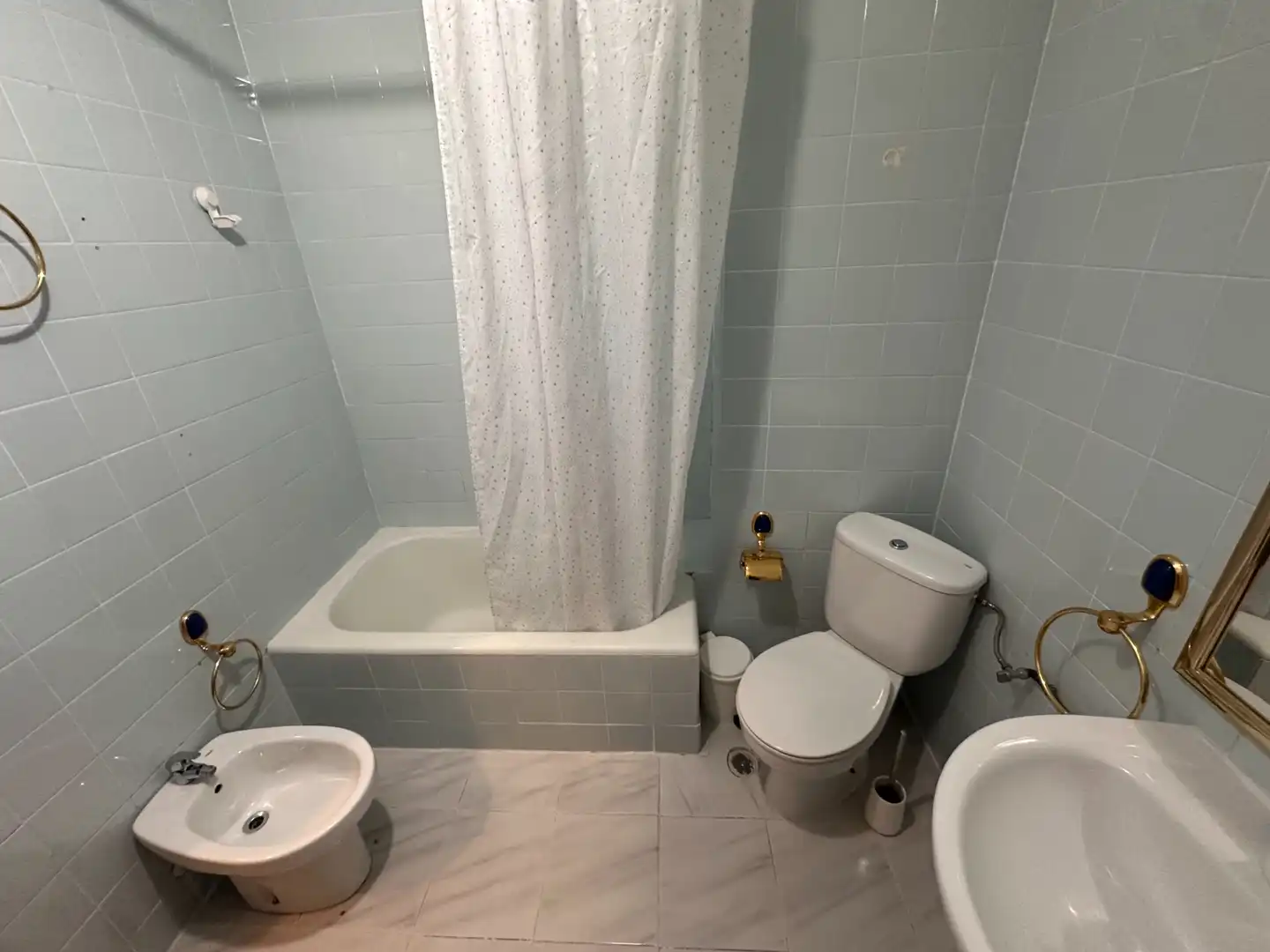 Bathroom of Flat for rent in Cuenca  with Heating, Furnished and Oven