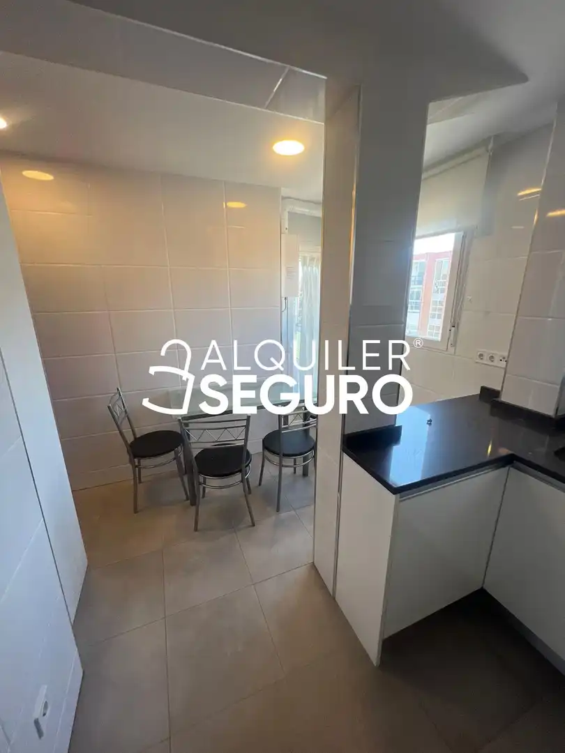 Kitchen of Flat for rent in Madrid  with Air Conditioner, Heating and Terrace