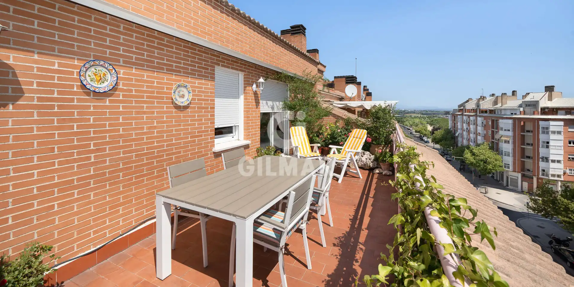 Terraza de Ático en venta en Madrid con Calefacción, Jardín privado y Trastero