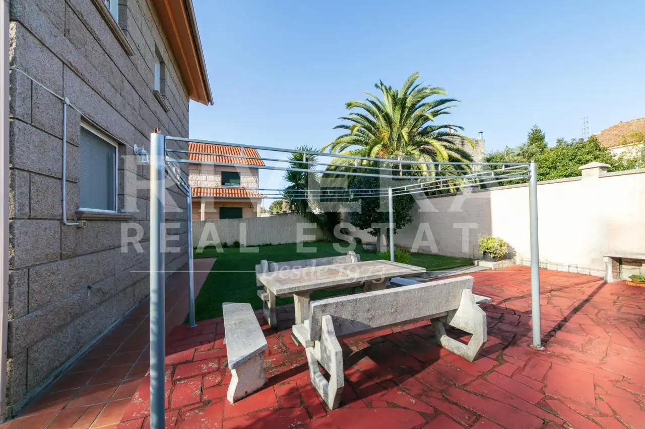 Jardín de Casa o chalet en venta en Vigo  con Calefacción, Jardín privado y Parquet