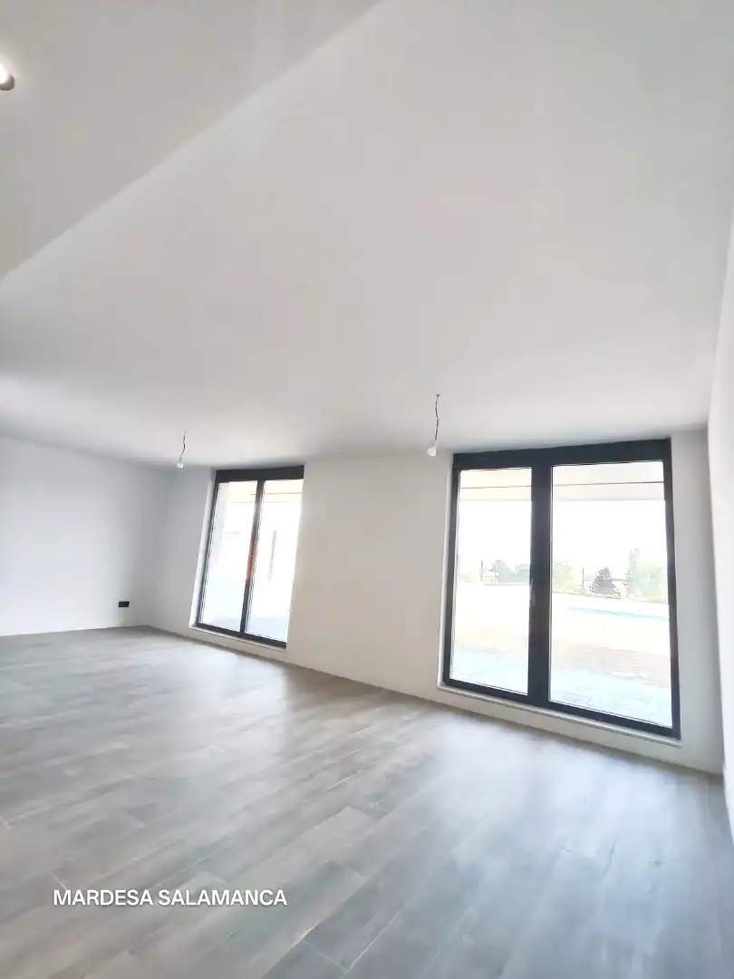 Sala de estar de Casa o chalet en venta en Carbajosa de la Sagrada con Calefacción, Jardín privado y Terraza