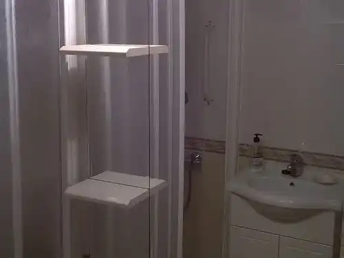 Badezimmer von Wohnung zur Miete in Salamanca mit Heizung, Parkett und Möbliert