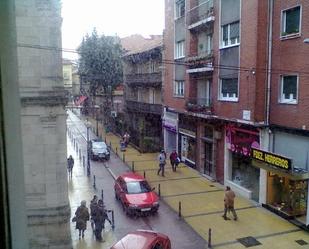 Vista exterior de Local de lloguer en Torrelavega 