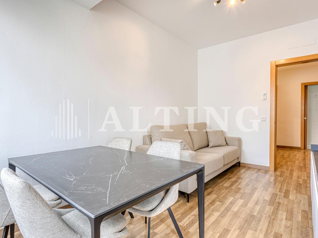 Living room of Flat to rent in  Barcelona Capital  with Heating, Terrace and Balcony