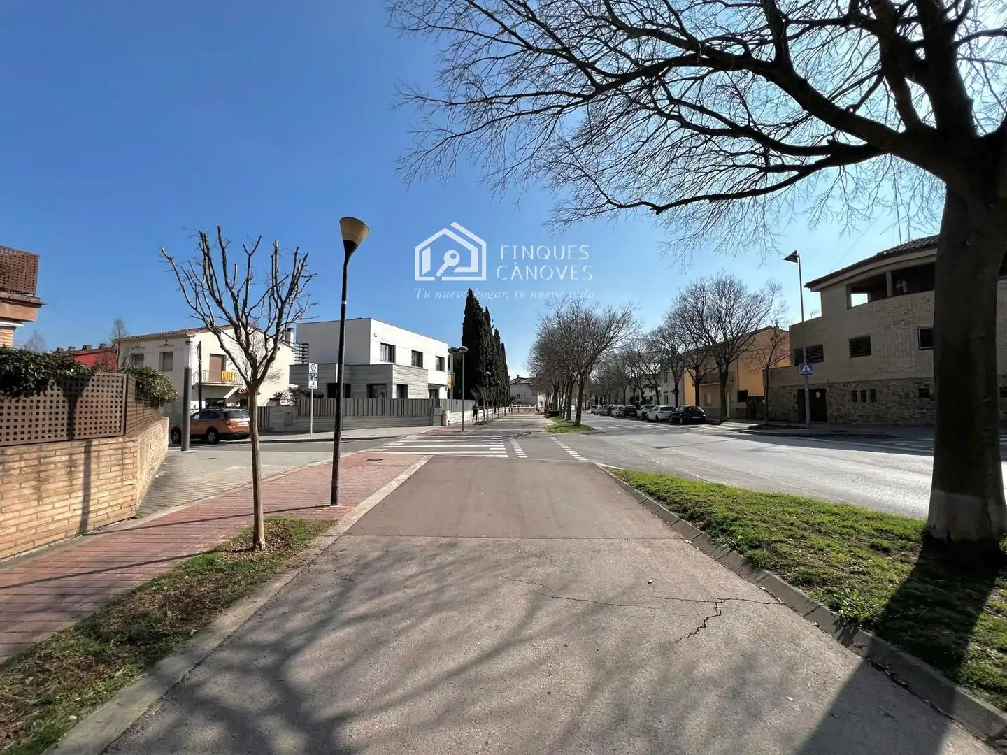 Vista exterior de Casa o xalet en venda en Banyoles amb Calefacció, Terrassa i Traster