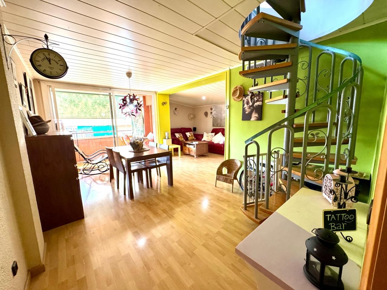 Living room of Duplex for sale in Montcada i Reixac  with Air Conditioner, Parquet flooring and Terrace