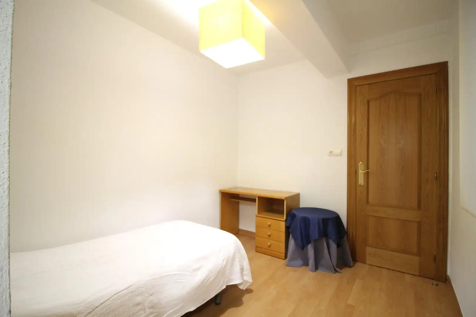 Habitación de Piso de alquiler en Alicante / Alacant con Terraza, Amueblado y Balcón
