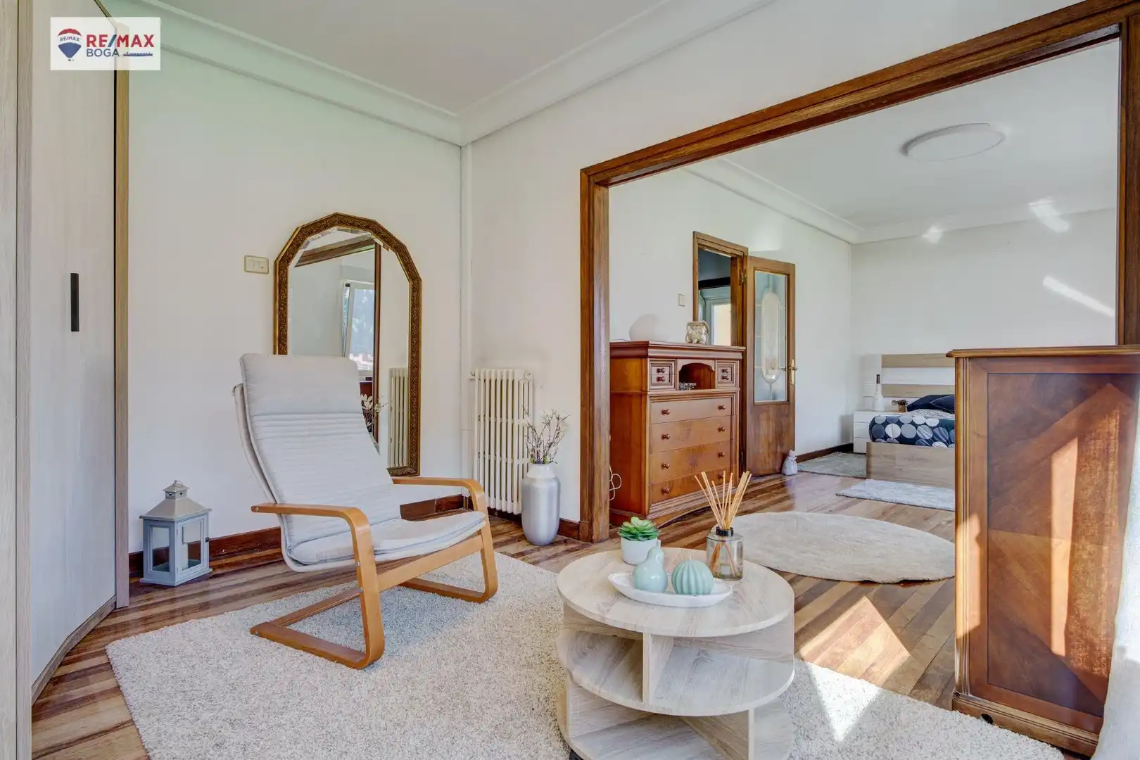 Sala d'estar de Casa o xalet en venda en Legazpi amb Calefacció, Jardí privat i Parquet