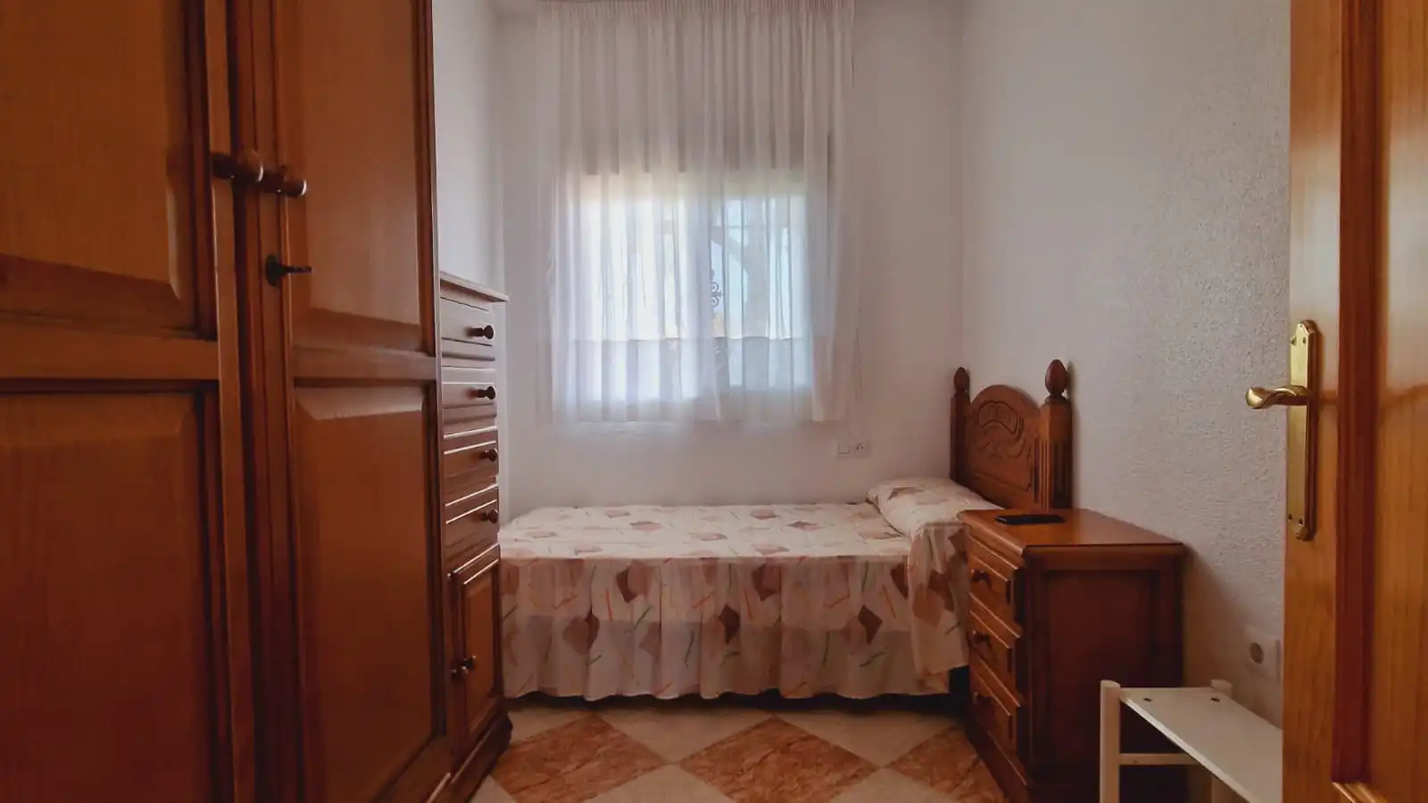 Dormitori de Casa o xalet en venda en Córdoba amb Aire condicionat, Calefacció i Jardí privat