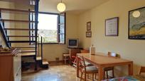 Sala d'estar de Pis en venda en Ezcaray amb Calefacció, Moblat i Piscina comunitària