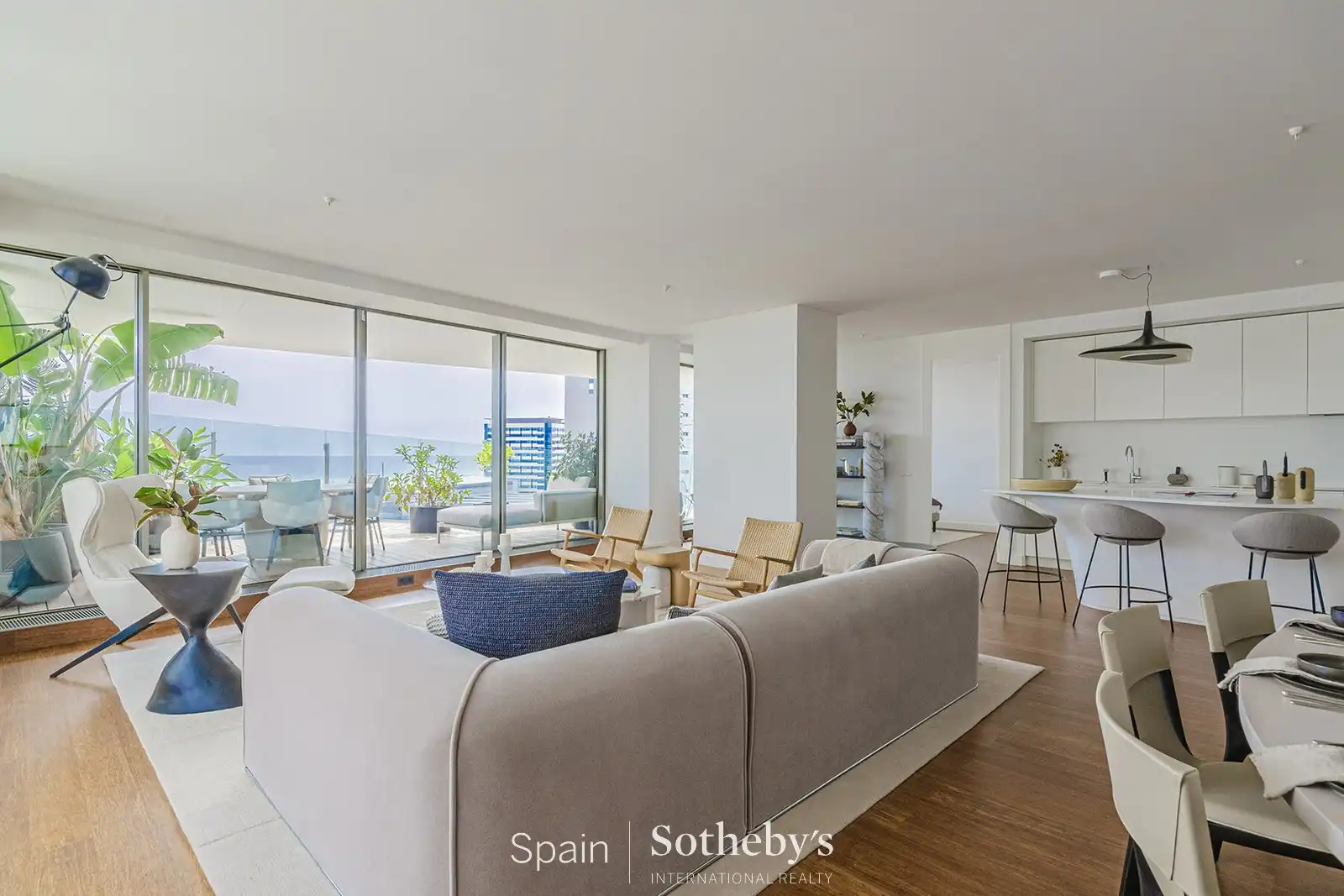 Sala d'estar de Apartament en venda en Barcelona amb Aire condicionat, Calefacció i Terrassa