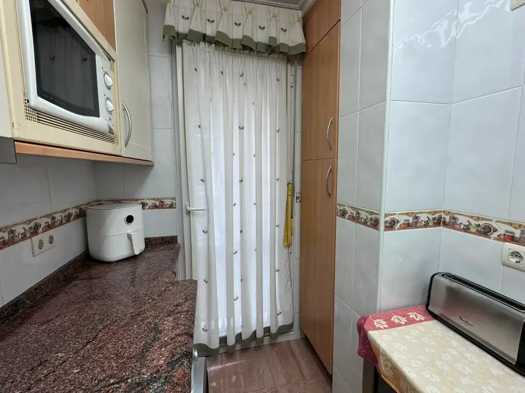 Baño de Piso en venta en Gijón  con Calefacción, Parquet y Amueblado