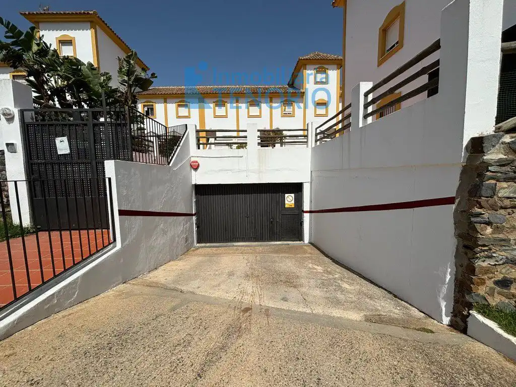 Parking de Casa adosada en venta en Islantilla con Aire acondicionado, Terraza y Trastero