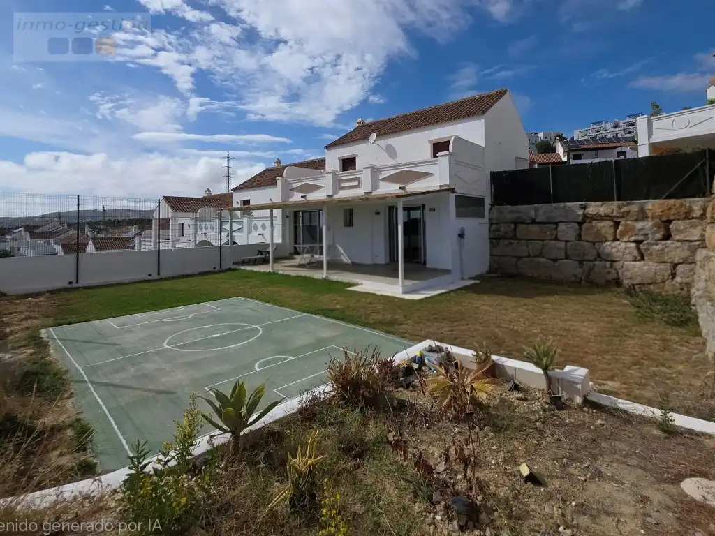 Außenansicht von Haus oder Chalet zum Verkauf in Casares