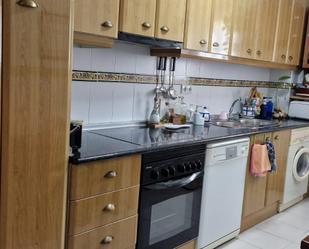 Cuina de Apartament de lloguer en Fuengirola amb Aire condicionat i Balcó