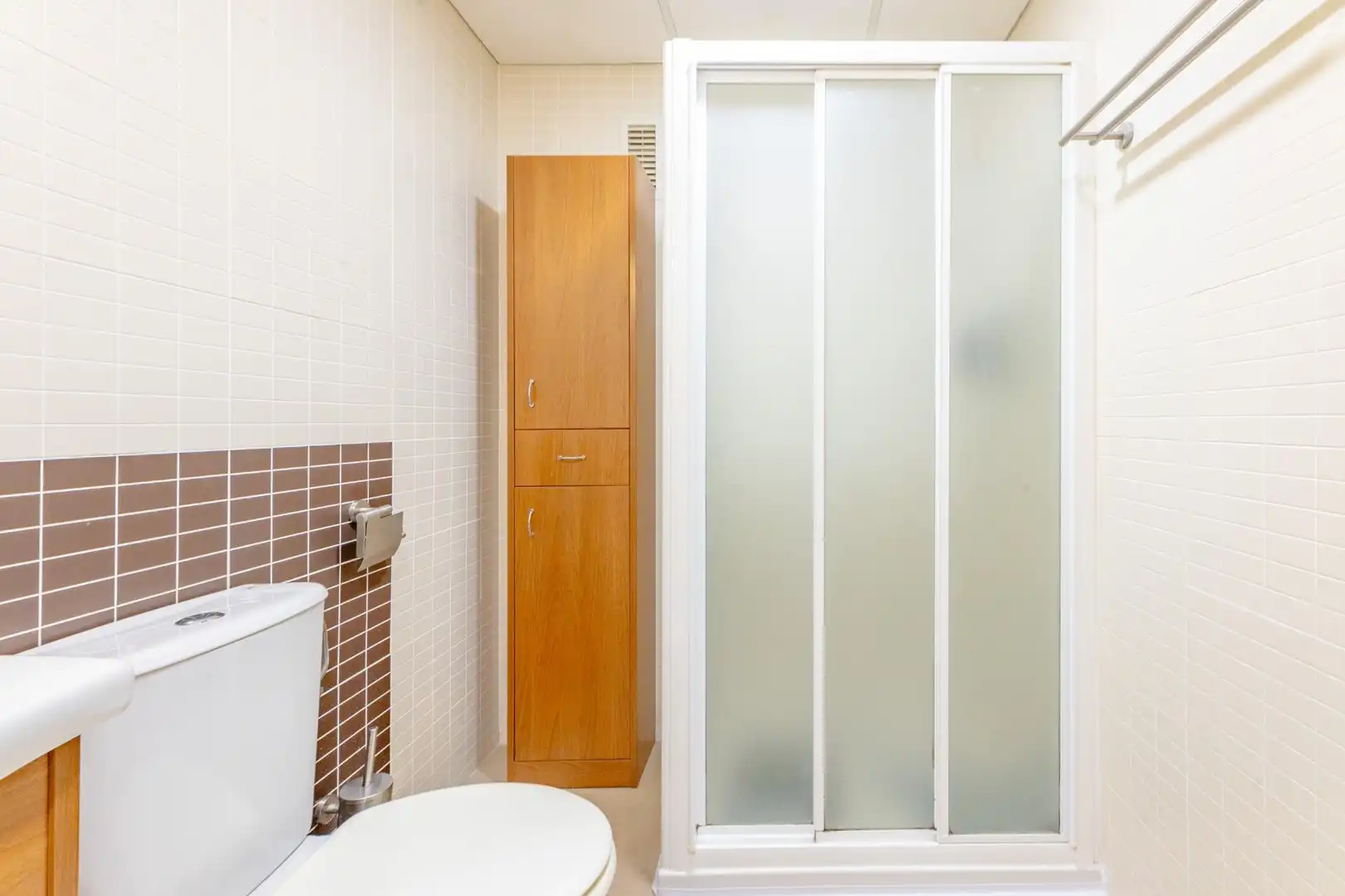 Baño de Piso de alquiler en Catarroja con Aire acondicionado, Calefacción y Amueblado