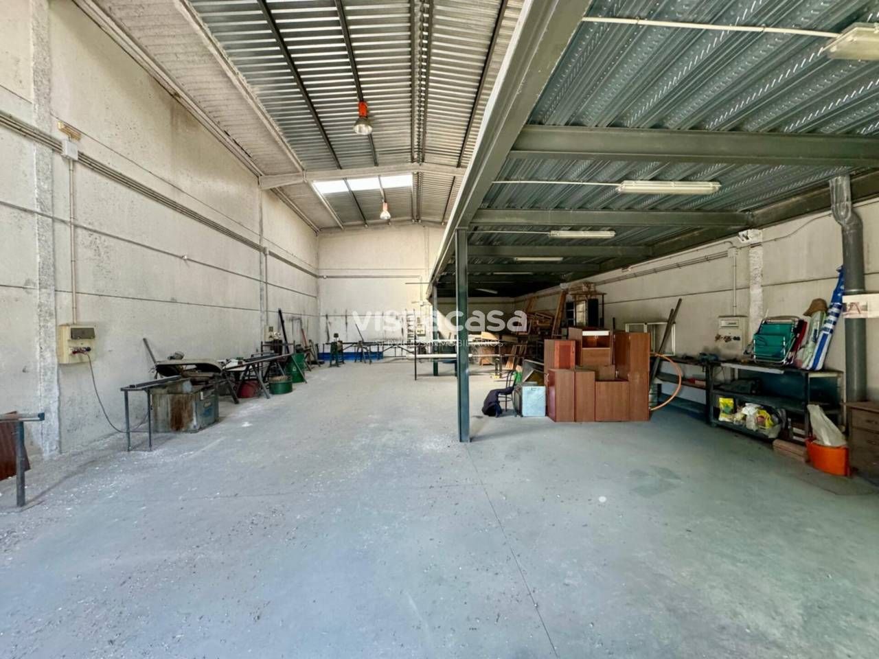 Nau industrial en venda en Alcalá de Guadaira