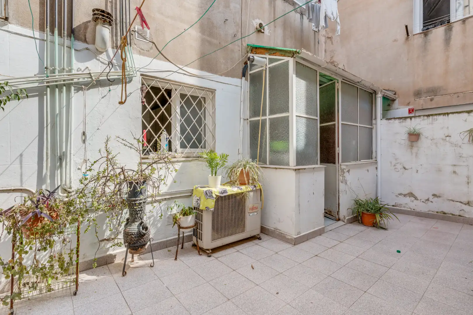 Terrassa de Planta baixa en venda en Barcelona amb Terrassa i Forn