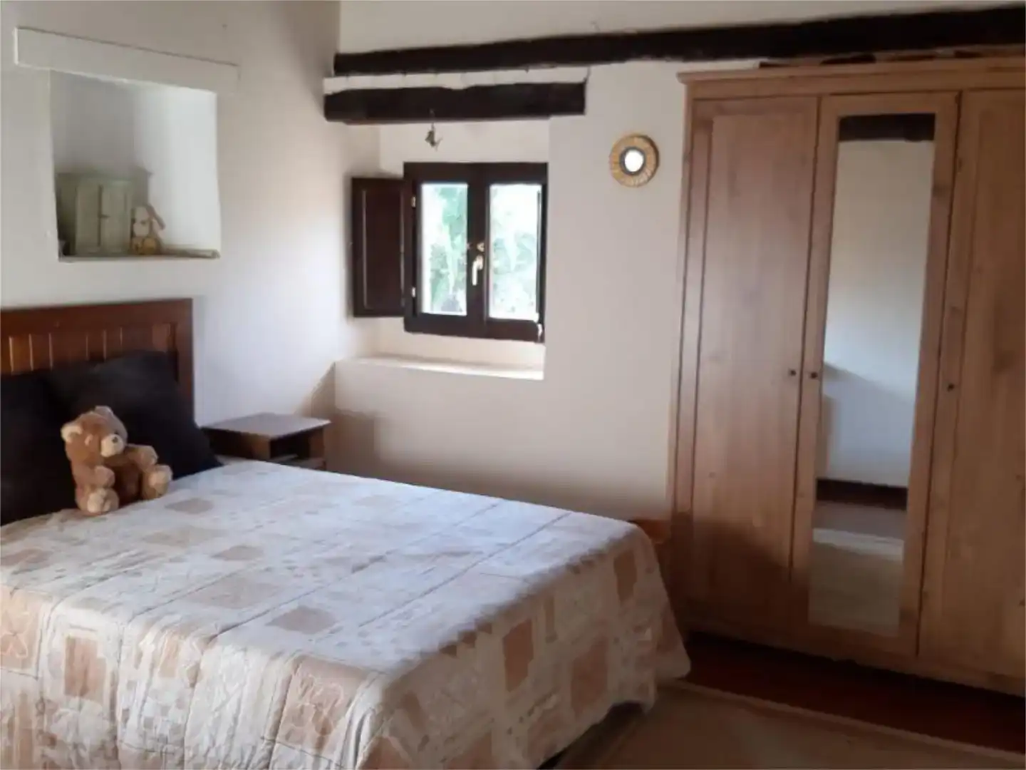 Dormitori de Casa adosada en venda en Riotuerto amb Balcó