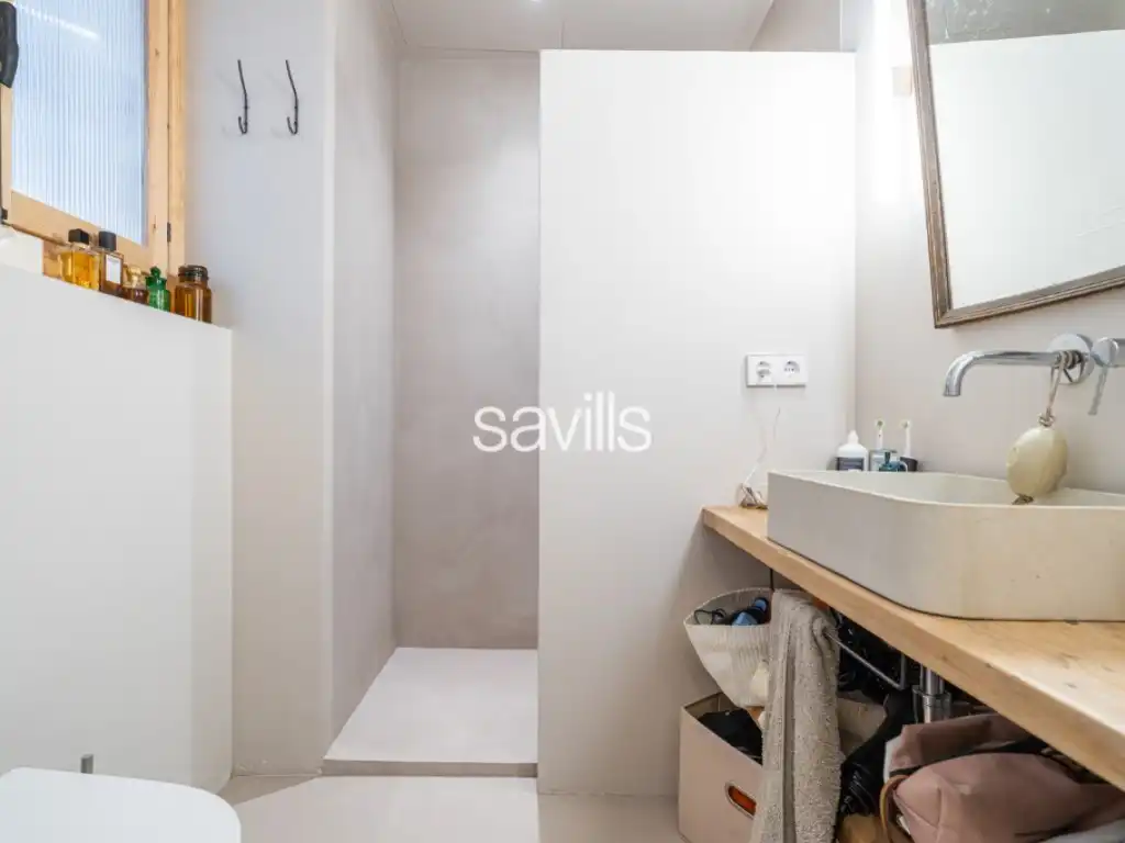 Habitación de Apartamento en venta en Barcelona con Balcón