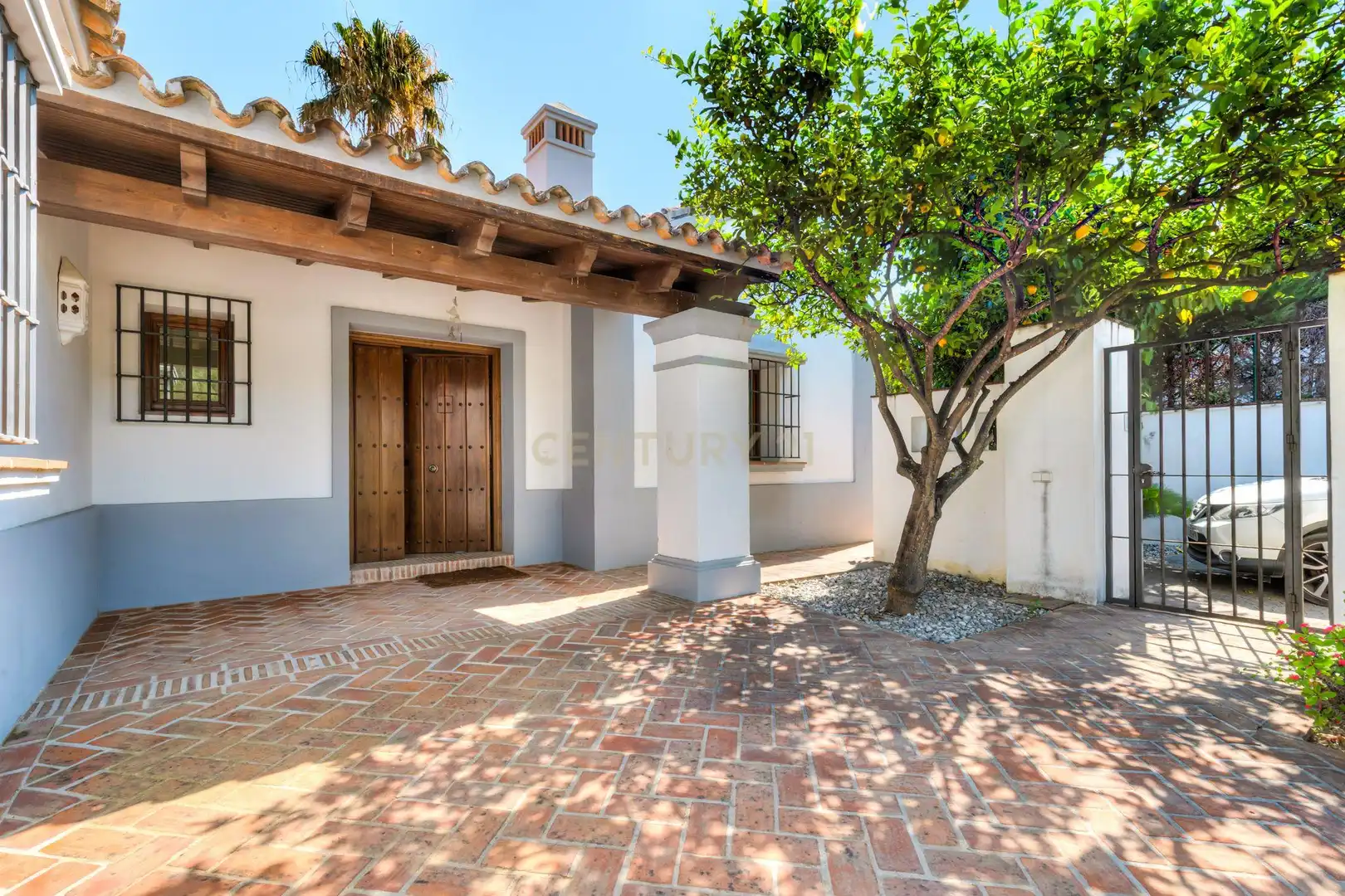 Vista exterior de Casa o xalet en venda en Mijas amb Aire condicionat, Jardí privat i Traster
