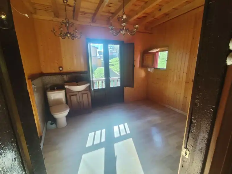 Baño de Finca rústica en venta en Pravia