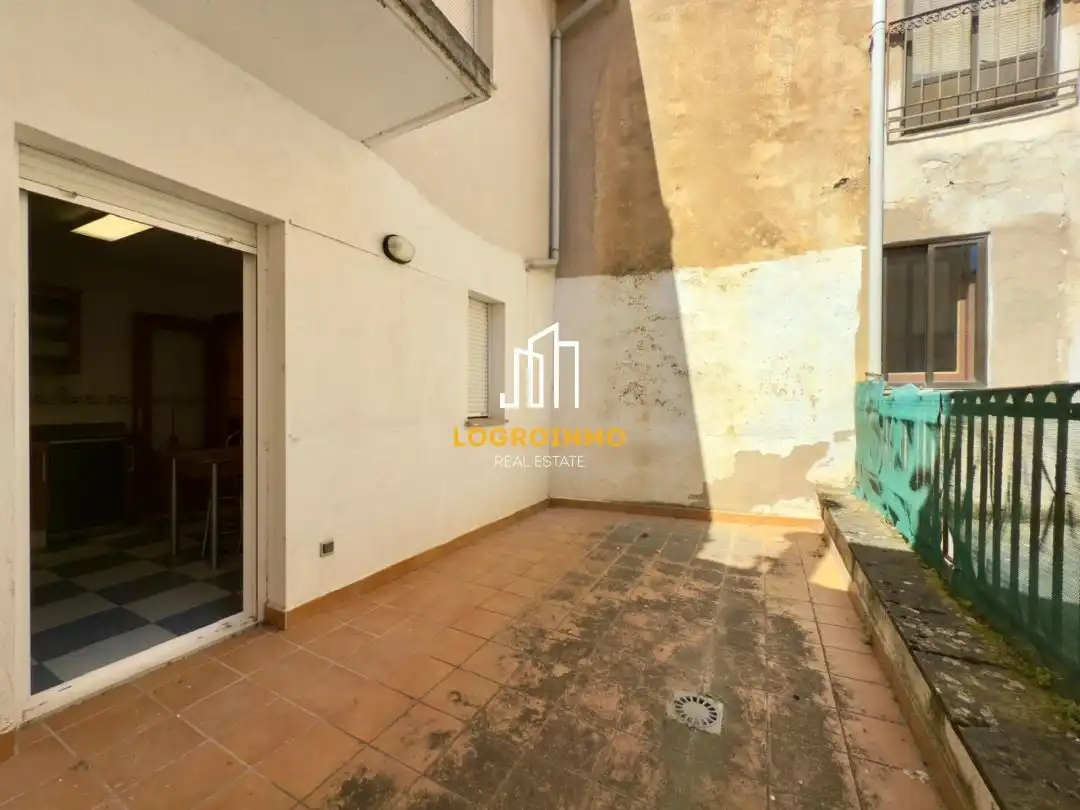 Terrassa de Casa o xalet en venda en Oyón-Oion amb Calefacció, Terrassa i Moblat