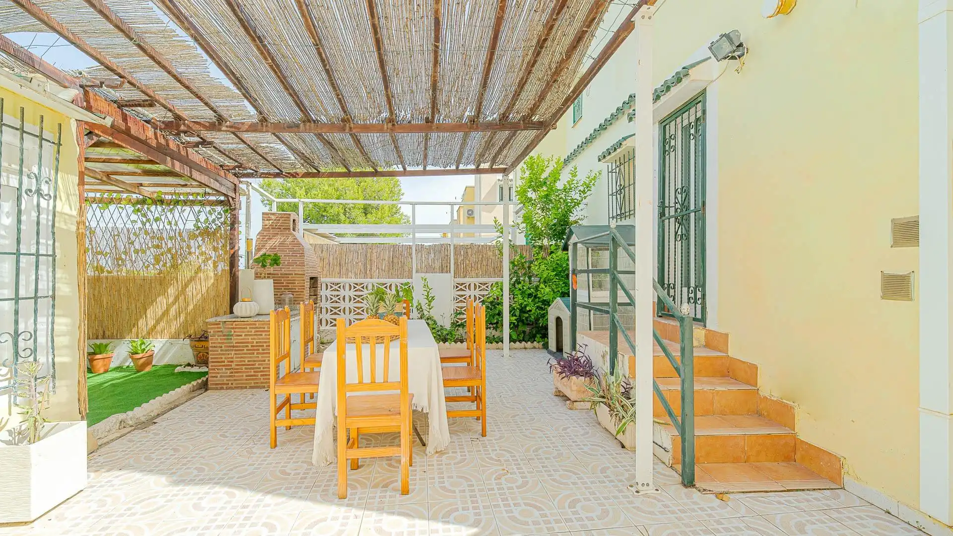 Terraza de Casa adosada en venta en Orihuela con Aire acondicionado, Calefacción y Jardín privado