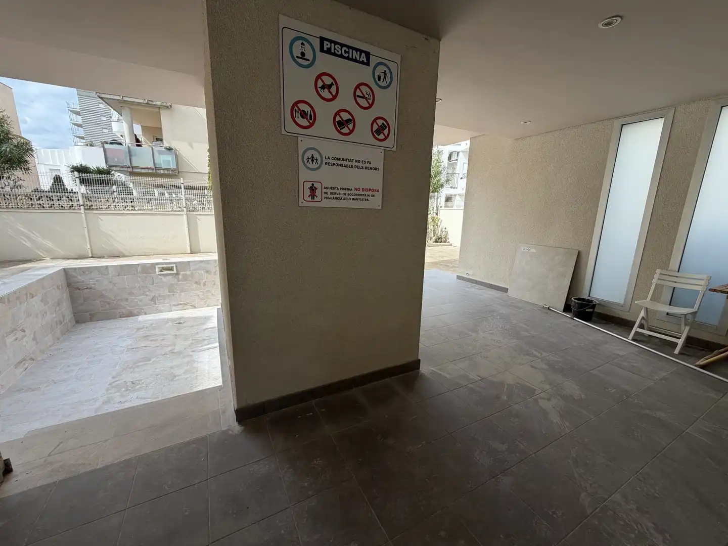 Parking de Piso en venta en Roses con Calefacción, Piscina y Balcón