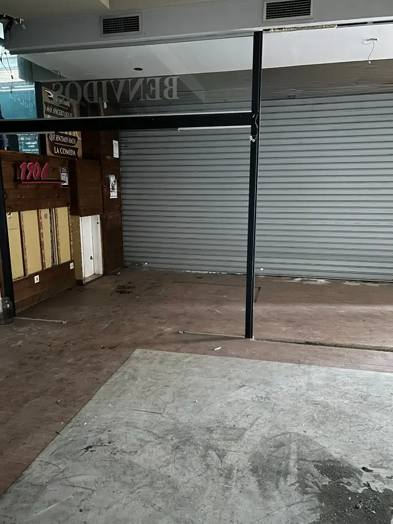 Local comercial en alquiler en Rúa Pintor Lugrís, imagen 11
