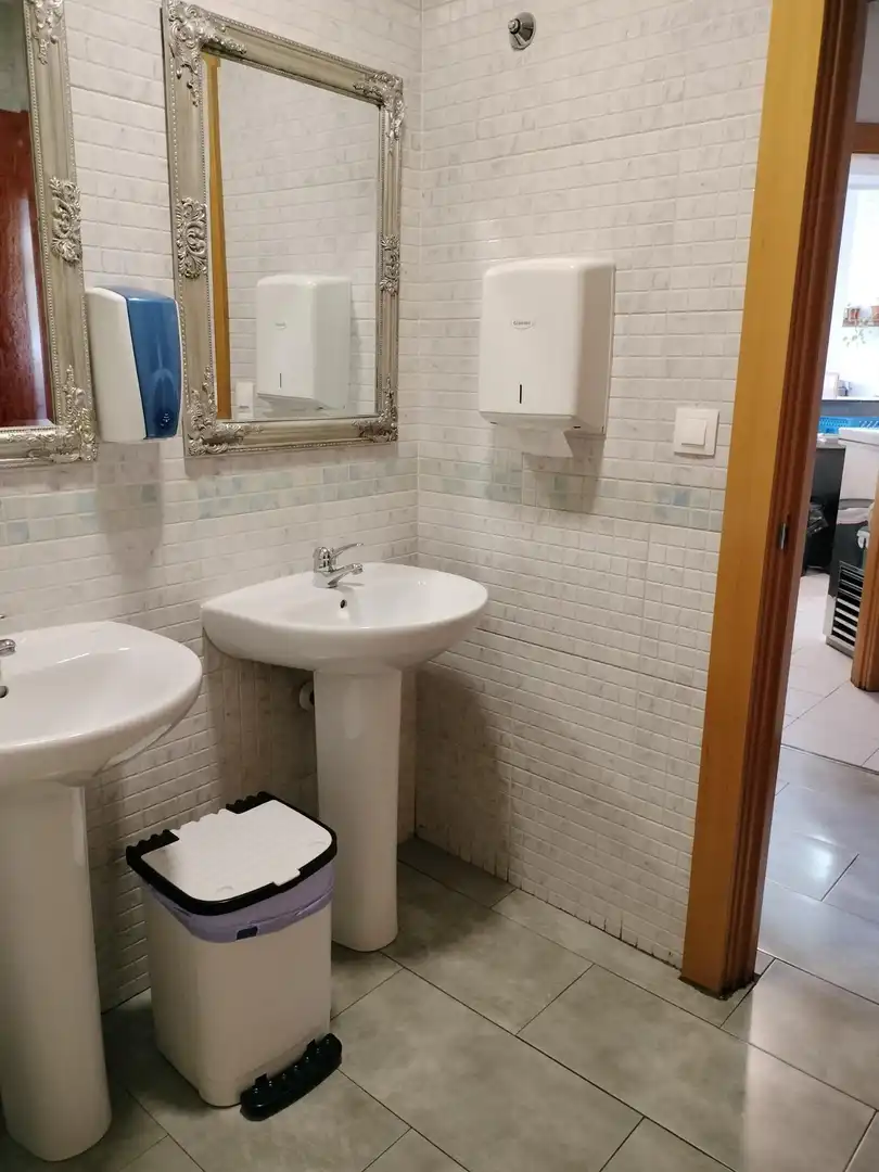 Local comercial de lloguer a San Blas, imagen 9