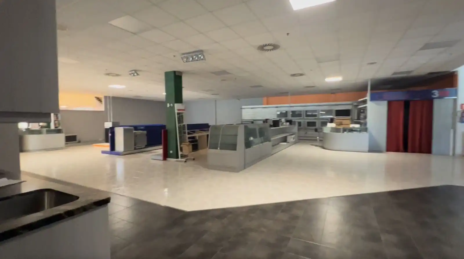 Fabrikhallen zum Verkauf in Ortuella