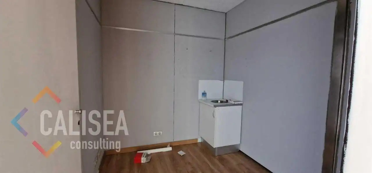 Business premises for sale in Centre - Sant Oleguer, imagen 12