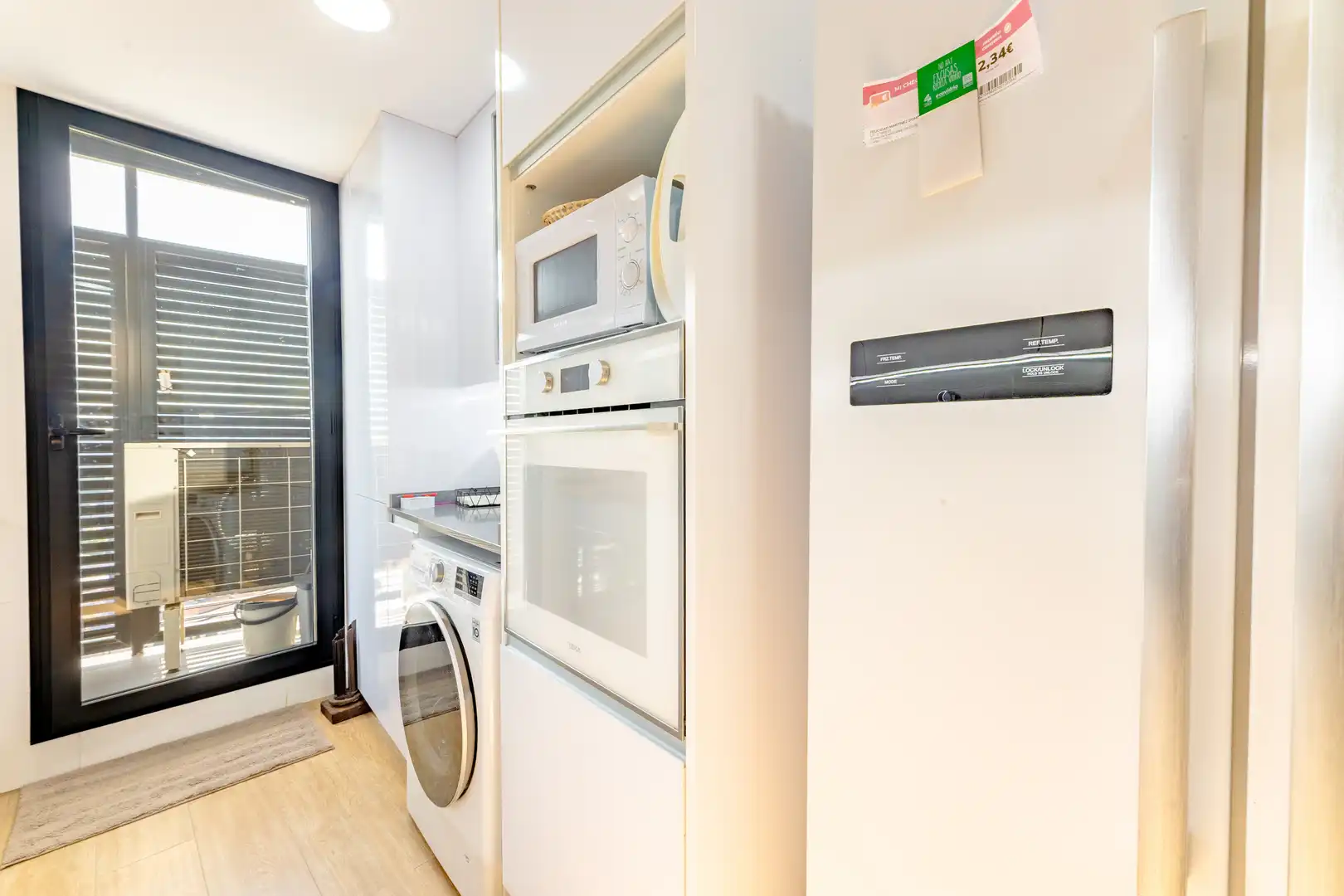Cocina de Piso en venta en Valencia con Trastero, Piscina y Balcón