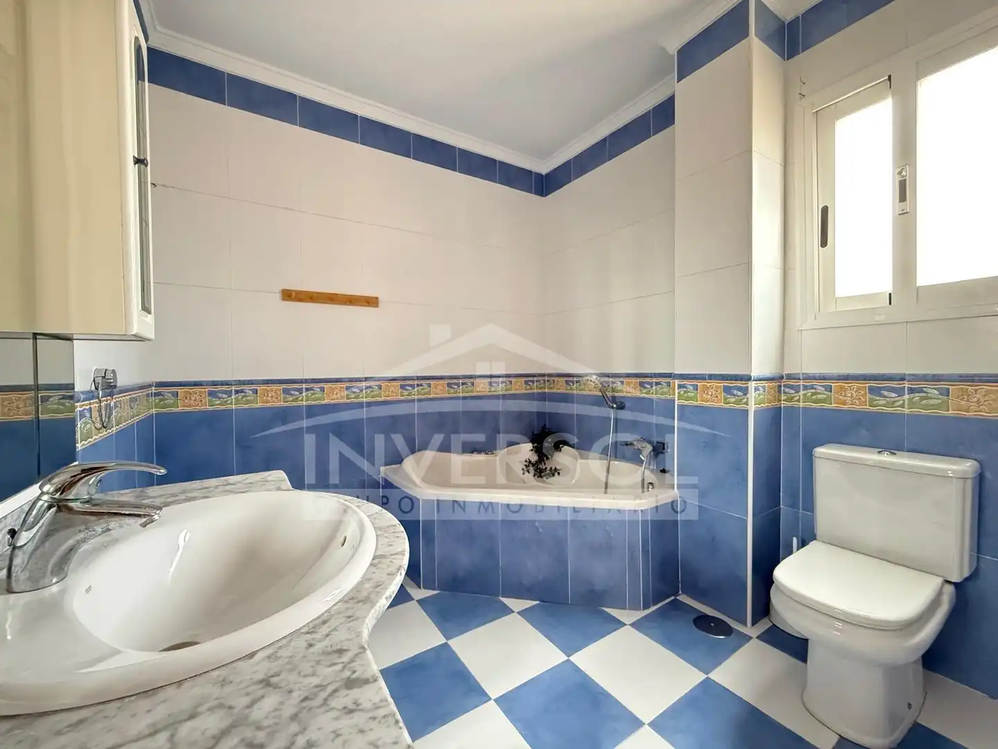 Baño de Casa o chalet en venta en El Ejido con Jardín privado, Terraza y Trastero