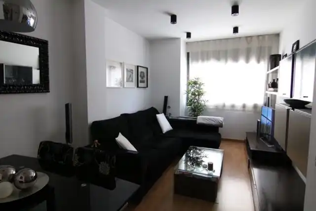 Wohnzimmer von Wohnung zur Miete in Sud