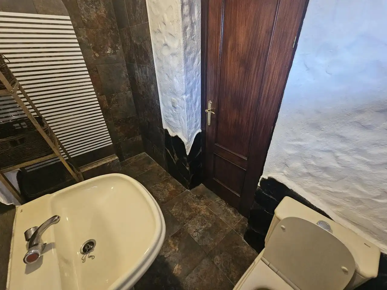 Ground floor for rent in Calle Volga, El Rocío - La Milagrosa