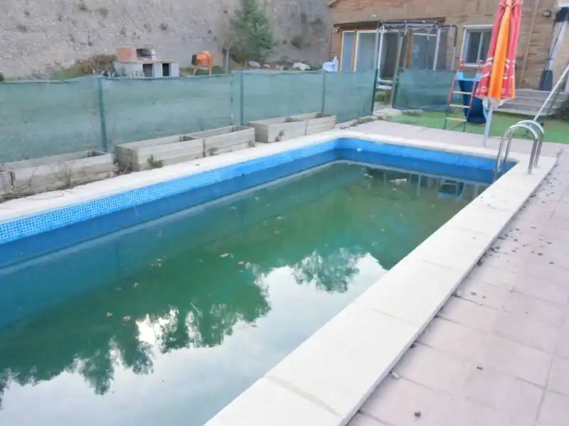 Piscina de Residencial en venta en Abrera