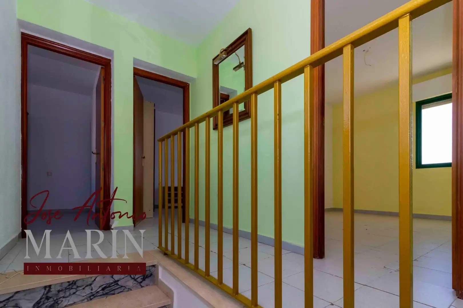 Houses for sale in Valdelacalzada