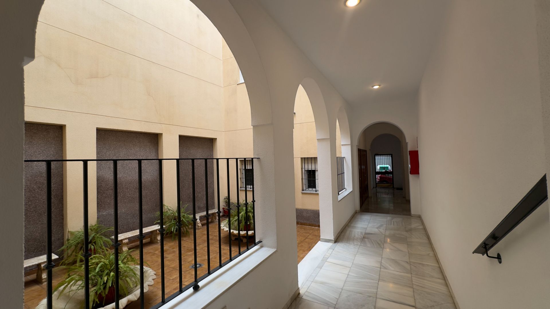 Flat for sale in  Sevilla Capital  with Air Conditioner, Heating and Oven
