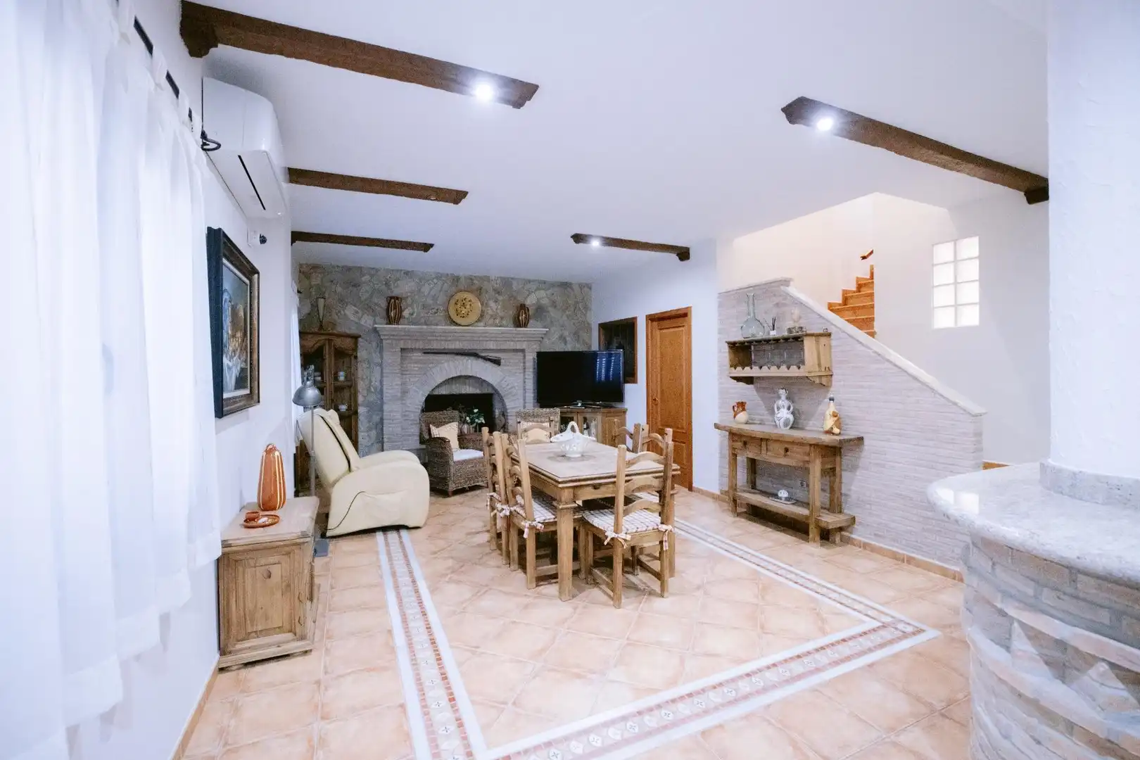 Sala d'estar de Casa o xalet en venda en Medellín amb Terrassa, Traster i Piscina