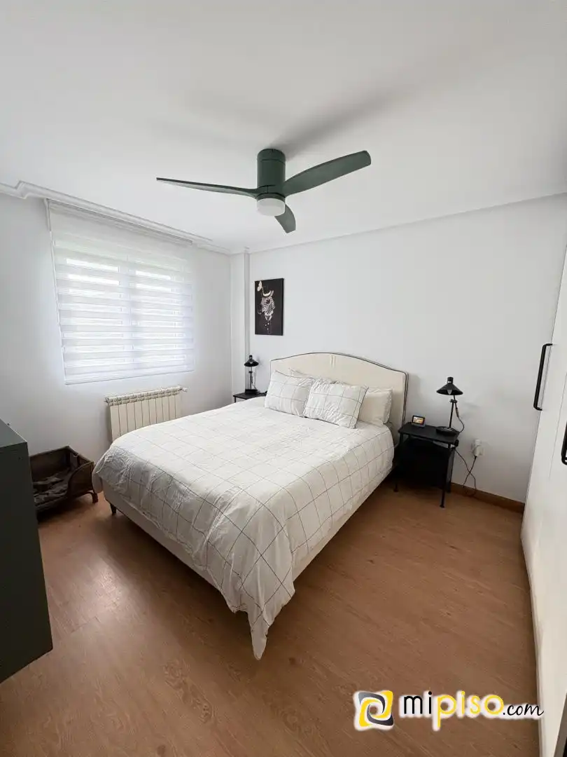 Habitación de Casa adosada en venta en Solórzano con Calefacción y Jardín privado