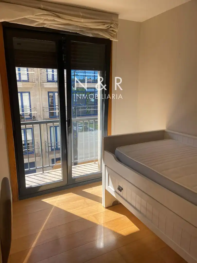 Balcony of Flat for rent in Santiago de Compostela   with Heating, Terrace and Furnished