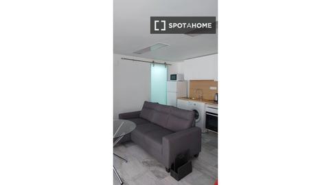 Foto 2 de Estudio para compartir en Alfalfa - Santa Cruz,  Sevilla Capital