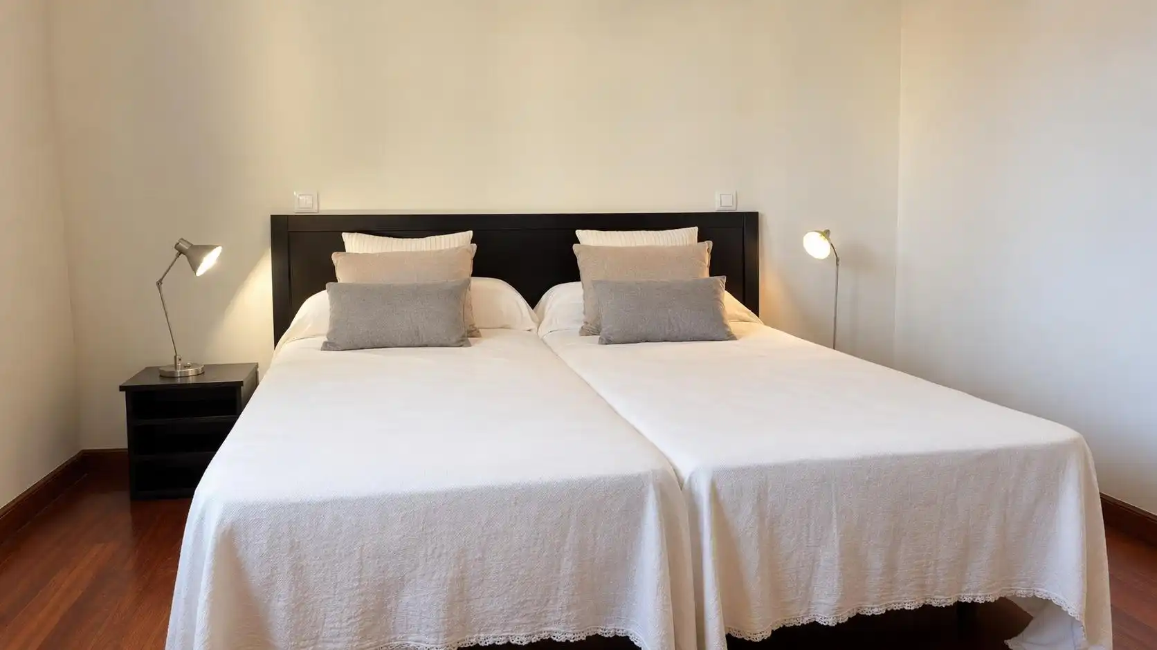 Schlafzimmer von Maisonette zum Verkauf in Comillas (Cantabria) mit Heizung