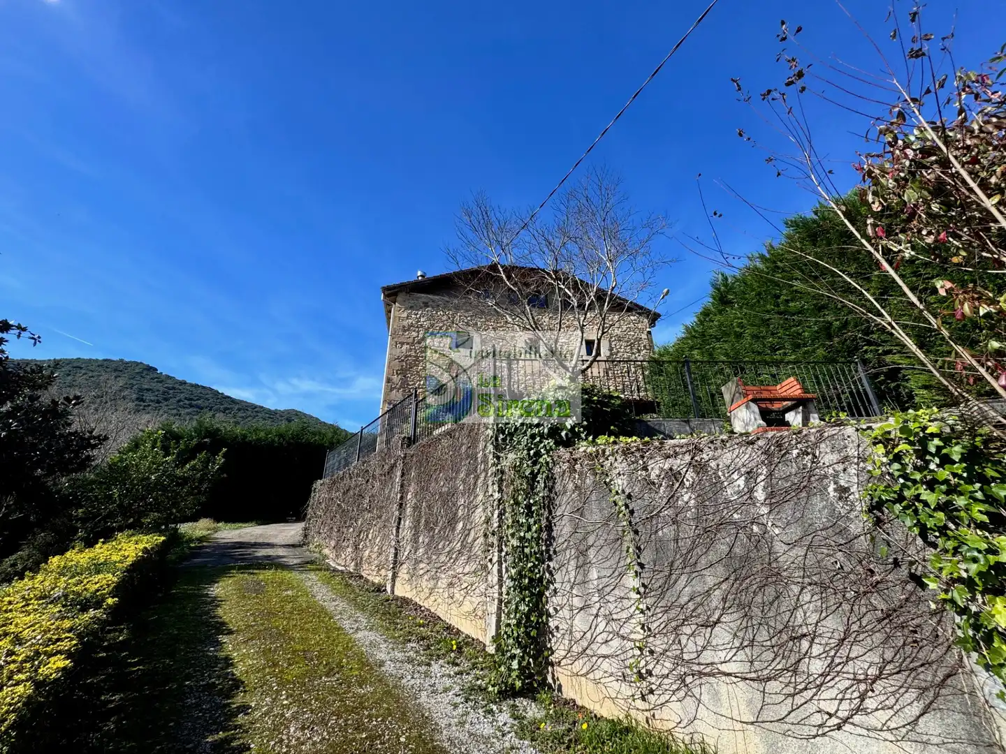 Vista exterior de Casa o chalet en venta en Castro-Urdiales con Calefacción, Jardín privado y Terraza