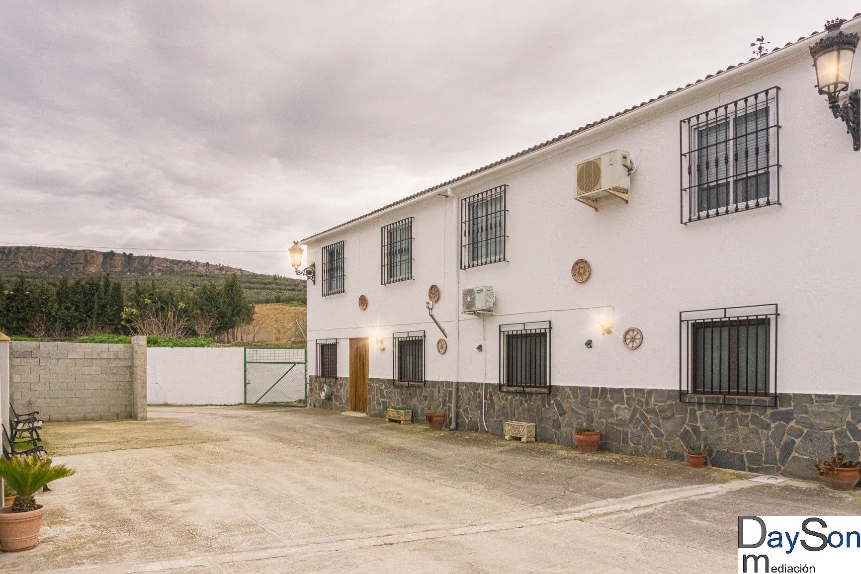 Vista exterior de Casa o xalet de lloguer en Alcalá la Real amb Aire condicionat, Terrassa i Moblat