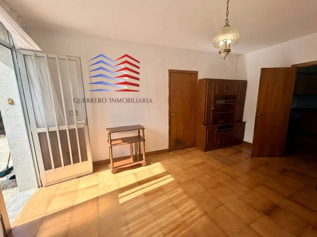 Vista exterior de Casa o xalet de lloguer en San Cibrao das Viñas amb Calefacció, Terrassa i Moblat